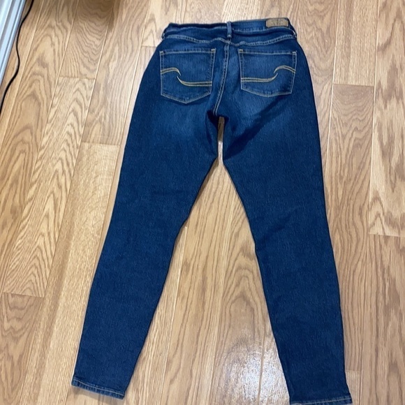 Levi Strauss Women’s Signature Curvy Skinny Jeans  (Size W28 x L32) - Picture 3 of 10